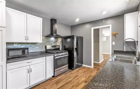 Kitchen - 9805 E 33rd St, Independence, MO 64052 photo 1 of 3