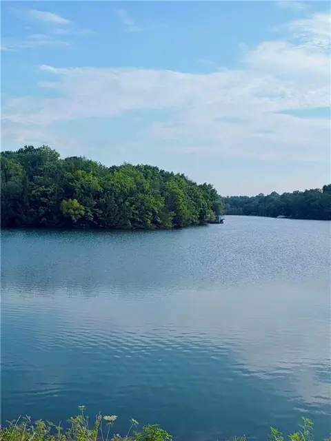 5 N Lakeside Dr, Lacygne, KS 66040