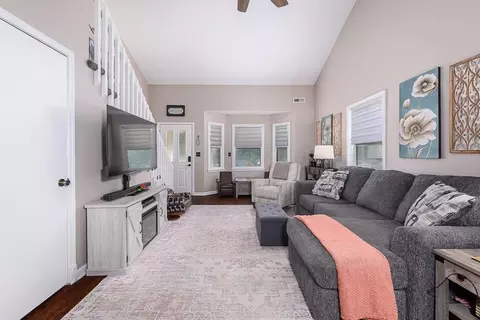 1211 Maple St, Eudora, KS 66025 photo 4