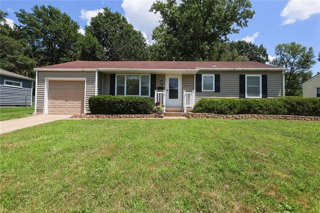 8001 Reeds Rd, Prairie Village, KS 66208