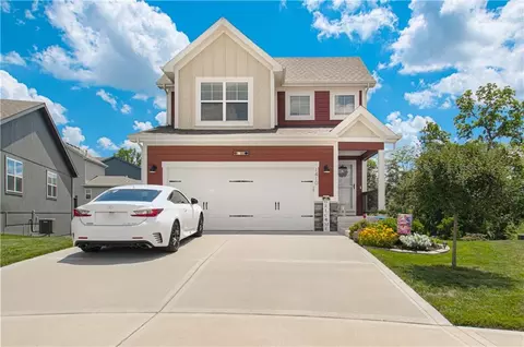 1410 Camden Ct, Raymore, MO 64083