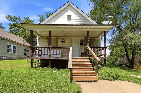 2202 Wood Ave, Kansas City, KS 66104