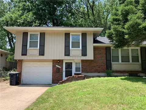 11718 Fuller Ave, Kansas City, MO 64134