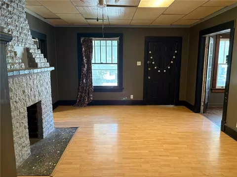 205 E Sycamore, Independence, KS 67301 photo 3