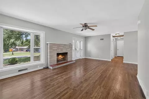 11703 E 39th St, Independence, MO 64052 photo 12