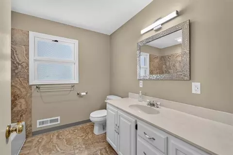 11703 E 39th St, Independence, MO 64052 photo 23