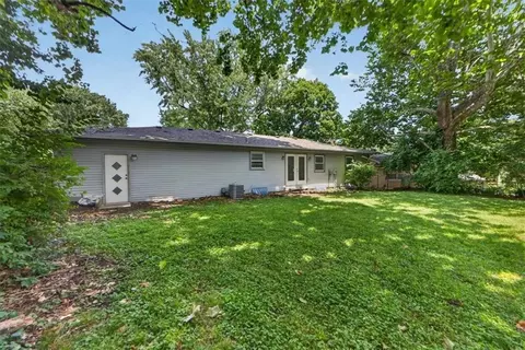 11703 E 39th St, Independence, MO 64052 photo 41