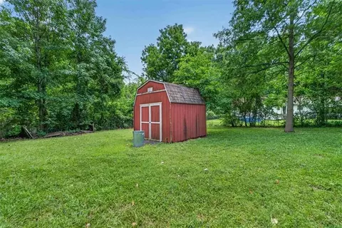 11703 E 39th St, Independence, MO 64052 photo 44