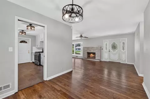 11703 E 39th St, Independence, MO 64052 photo 16