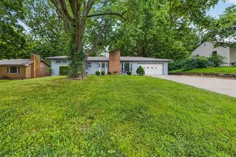 11703 E 39th St, Independence, MO 64052 photo 3