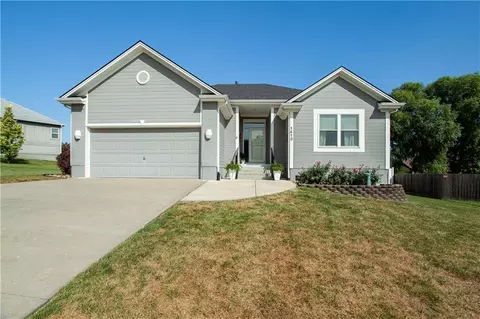 1413 Sloan Ave, Pleasant Hill, MO 64080
