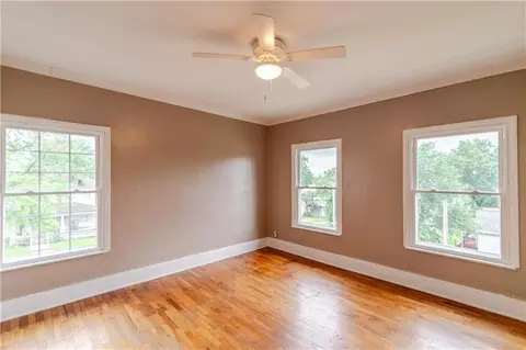 Bedroom - 900 S 5th St, Atchison, KS 66002 photo 10 of 14