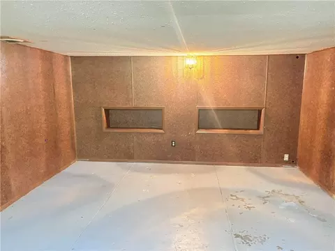Living - 900 S 5th St, Atchison, KS 66002 photo 6 of 6