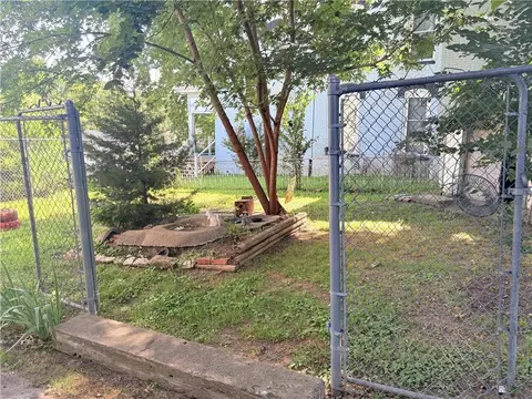 Exterior - 900 S 5th St, Atchison, KS 66002 photo 6 of 14