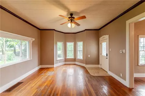 Living - 900 S 5th St, Atchison, KS 66002 photo 3 of 8