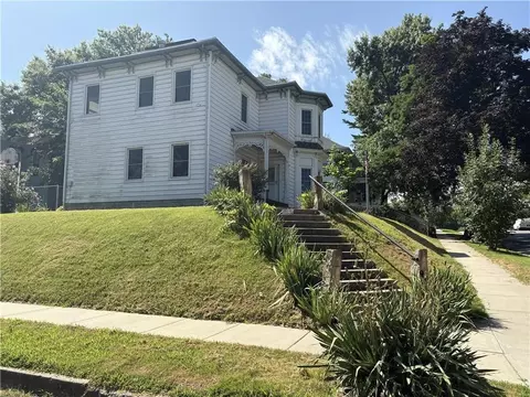 Exterior - 900 S 5th St, Atchison, KS 66002 photo 13 of 14