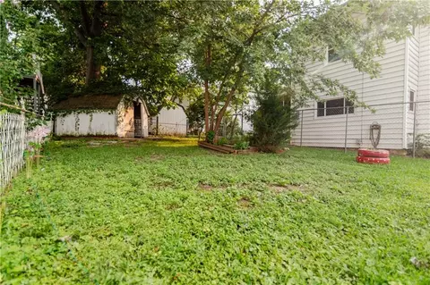 Exterior - 900 S 5th St, Atchison, KS 66002 photo 7 of 14