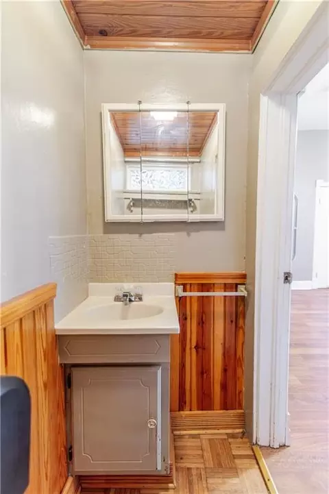 Bath - 900 S 5th St, Atchison, KS 66002 photo 5 of 5