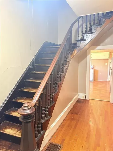 Entry Way - 900 S 5th St, Atchison, KS 66002 photo 2 of 3