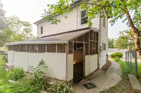 Exterior - 900 S 5th St, Atchison, KS 66002 photo 14 of 14