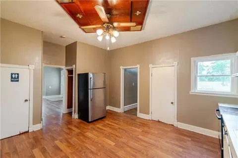 Entry Way - 900 S 5th St, Atchison, KS 66002 photo 1 of 5
