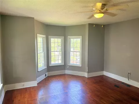 Living - 900 S 5th St, Atchison, KS 66002 photo 5 of 6