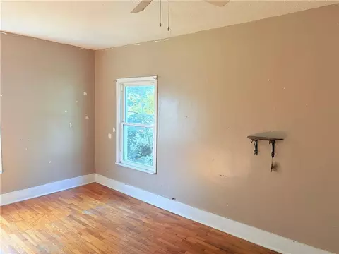 Bedroom - 900 S 5th St, Atchison, KS 66002 photo 6 of 7