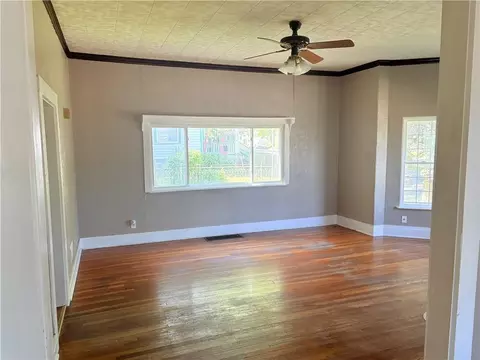 Living - 900 S 5th St, Atchison, KS 66002 photo 1 of 6