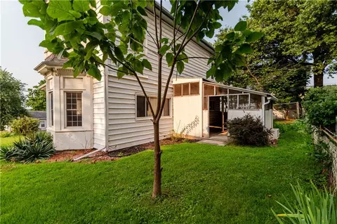 Exterior - 900 S 5th St, Atchison, KS 66002 photo 9 of 14