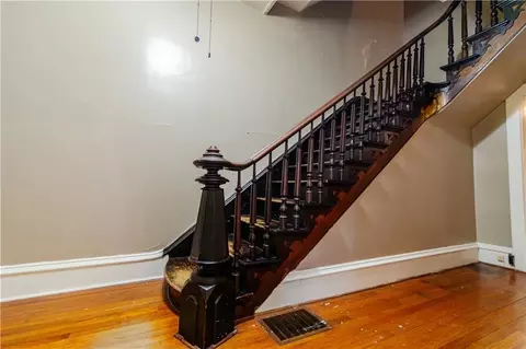 Entry Way - 900 S 5th St, Atchison, KS 66002 photo 4 of 5
