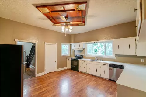 Kitchen - 900 S 5th St, Atchison, KS 66002 photo 2 of 4
