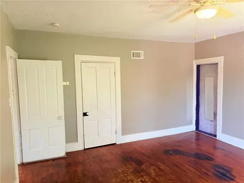 Bedroom - 900 S 5th St, Atchison, KS 66002 photo 5 of 7