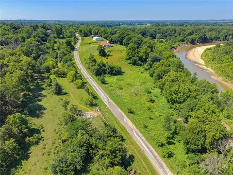 653 N 2nd St, Spickard, MO 64679 photo 22