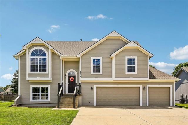 8005 NE 111th St, Kansas City, MO 64157