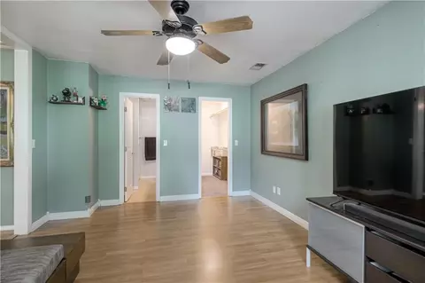 9409 E 69th St, Raytown, MO 64133 photo 5