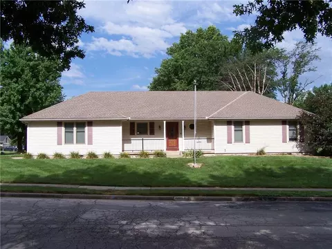 4409 SW 12th St, Blue Springs, MO 64015