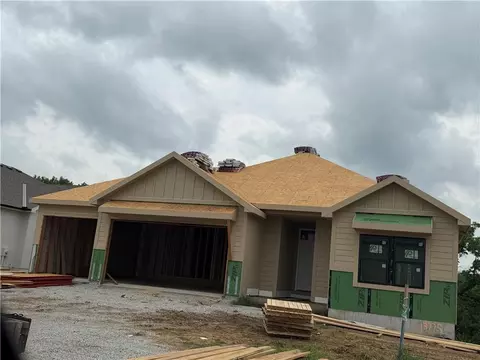 13775 NW 70th St, Parkville, MO 64152