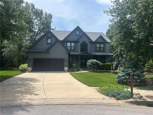 7900 N Birch Ln, Kansas City, MO 64151