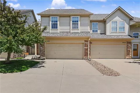 8928 Inkster St, Lenexa, KS 66227