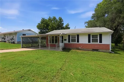 5206 Palmer Dr, Kansas City, MO 64129