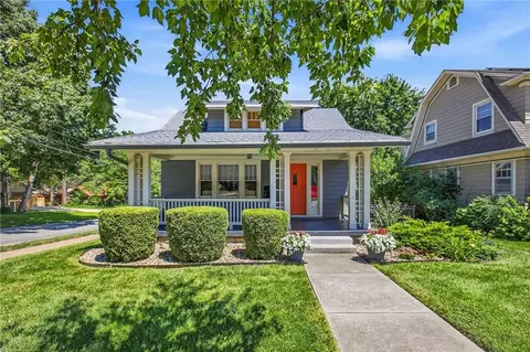 7301 Pennsylvania Ave, Kansas City, MO 64114