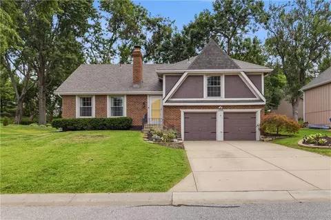 12914 W 65th St, Shawnee, KS 66216