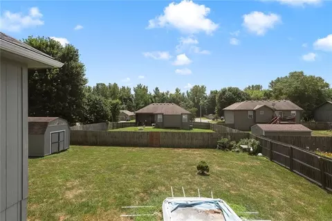 Exterior - 205 Echo Ridge Dr, Buckner, MO 64016 photo 6 of 6