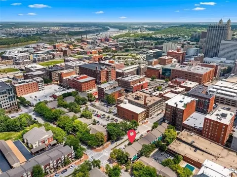 445 W 10th St, Kansas City, MO 64105