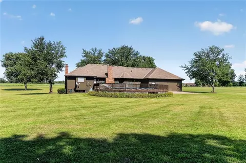 Exterior - 17618 S Emerald View Dr, Raymore, MO 64083 photo 7 of 8