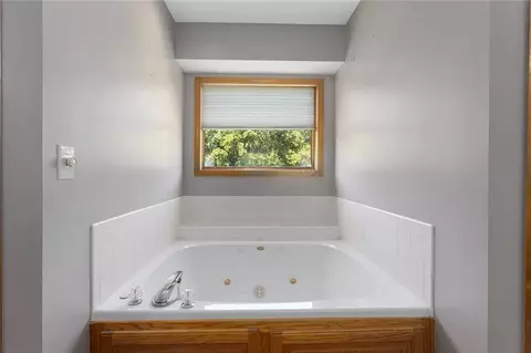 Bath - 17618 S Emerald View Dr, Raymore, MO 64083 photo 2 of 11