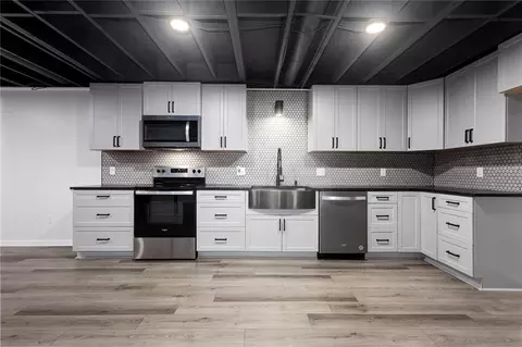 Kitchen - 17618 S Emerald View Dr, Raymore, MO 64083 photo 4 of 4