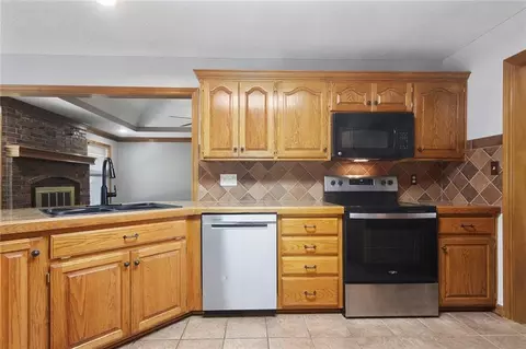 Kitchen - 17618 S Emerald View Dr, Raymore, MO 64083 photo 1 of 4