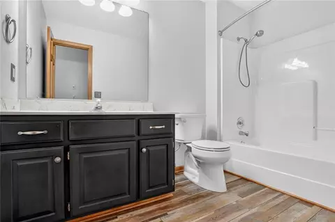 Bath - 17618 S Emerald View Dr, Raymore, MO 64083 photo 2 of 6
