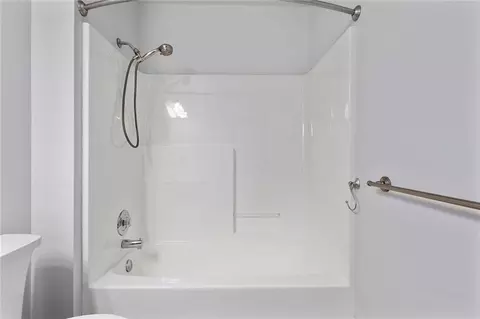 Bath - 17618 S Emerald View Dr, Raymore, MO 64083 photo 5 of 11